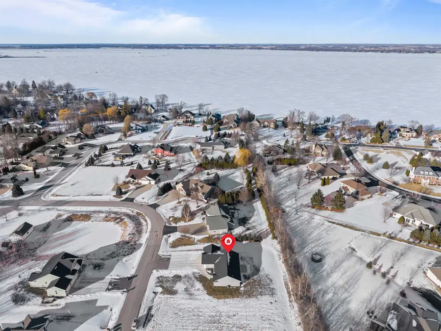 4372 Lakeland Drive, Oshkosh, WI 54904 - Image #3