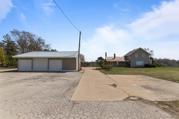 3829 Lost Dauphin Road, DE PERE, WI 54115