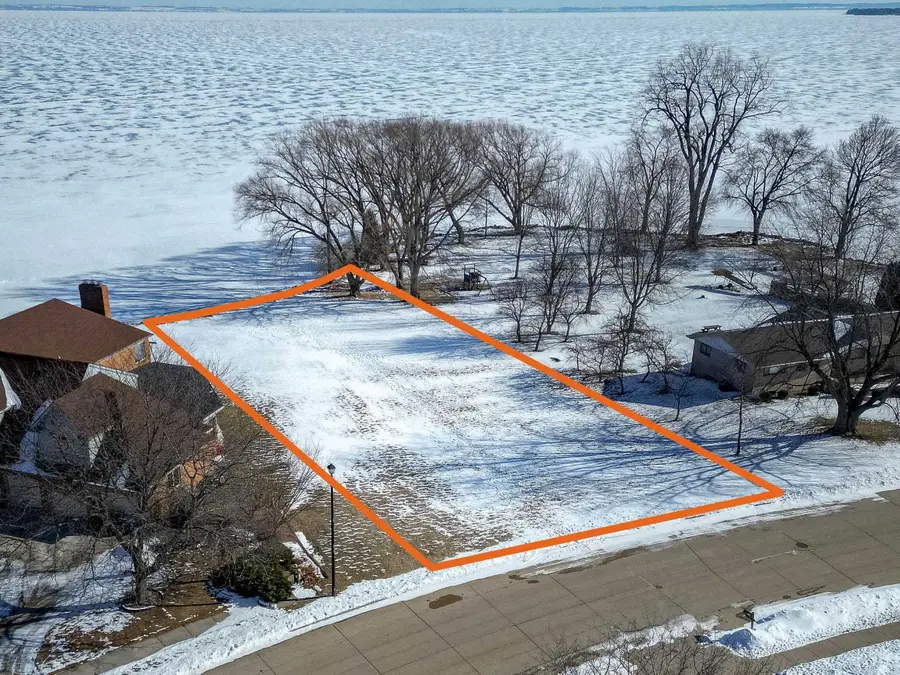 3240 Old Orchard Lane, Oshkosh, WI 54902 - Image #2