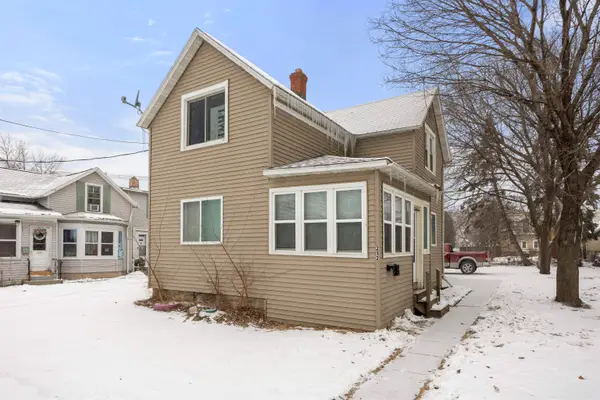 212 Chute Street, MENASHA, WI 54952