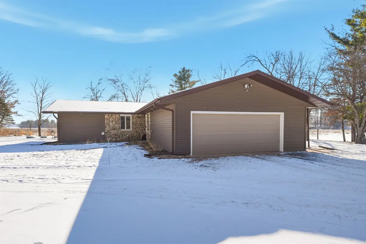 E5245 Haire Road, Weyauwega, WI 54983 - Image #1