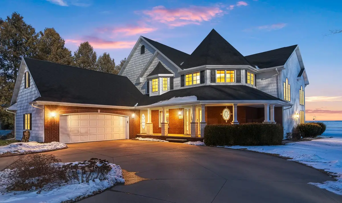 2710 Shorewood Drive, Oshkosh, WI 54901 - Image #1