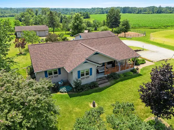 W4233 Porterfield Lake Road, PORTERFIELD, WI 54159
