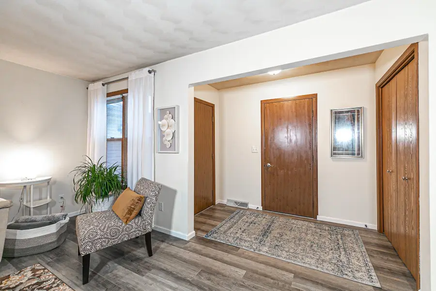 720 S Westhaven Place #F, Appleton, WI 54914 - Image #3