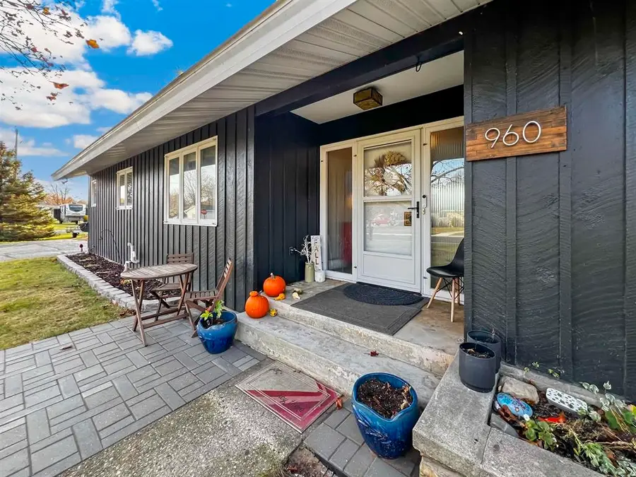 960 Shing Wa Uk Drive, Marinette, WI 54143 - #2