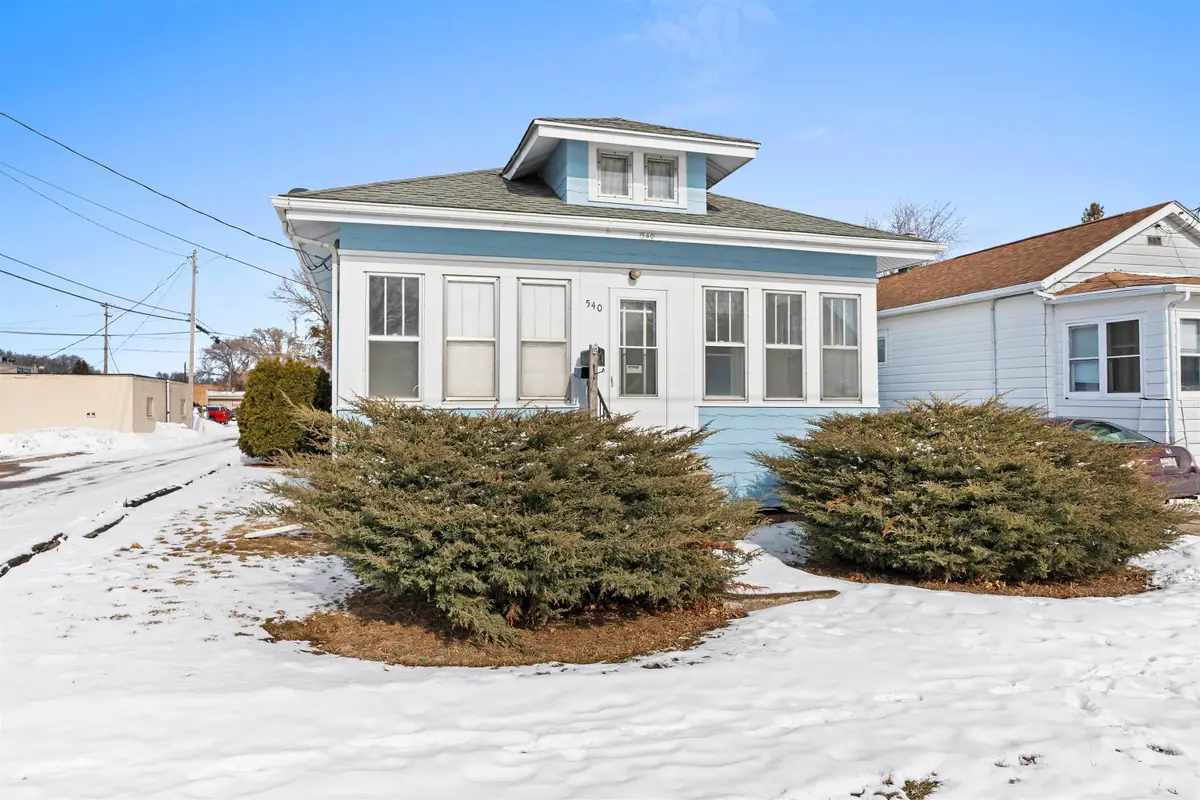 540 W 10th Avenue, Oshkosh, WI 54902 - Image #1