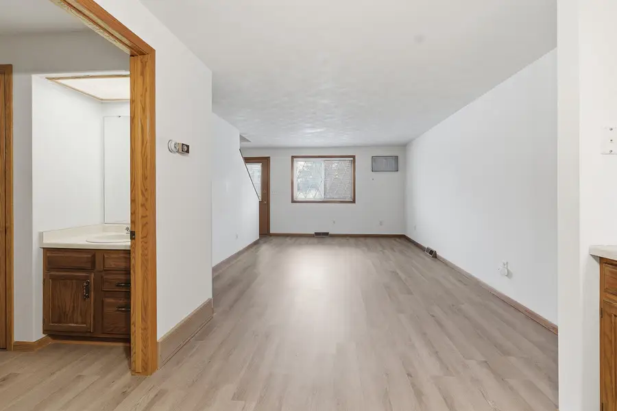 2533 Fond Du Lac Road, Oshkosh, WI 54902-7262 - Image #2