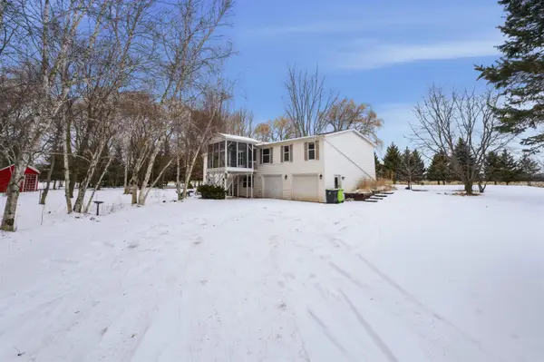 7707 Quigley Road, OMRO, WI 54963