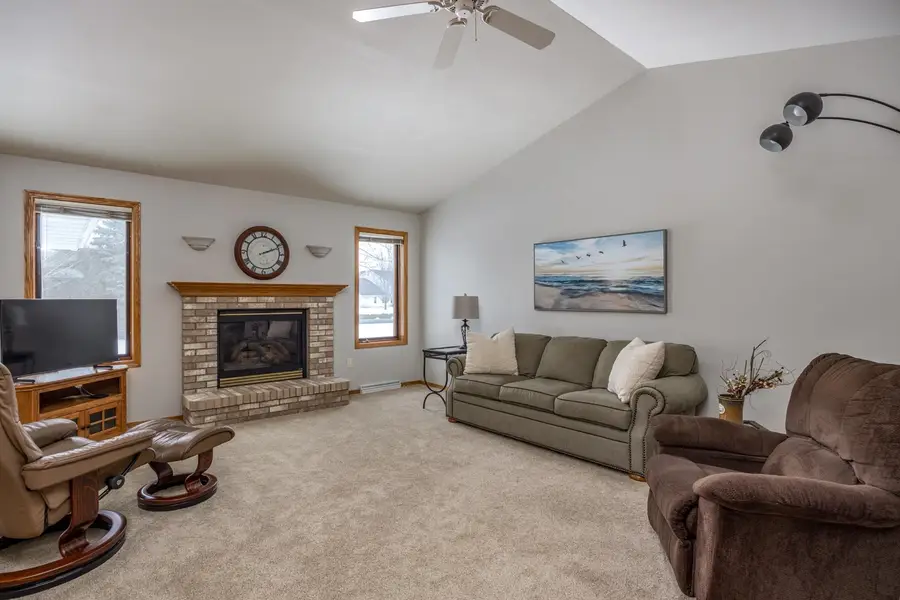 W6032 Cornflower Drive, Appleton, WI 54915-5212 - Image #2