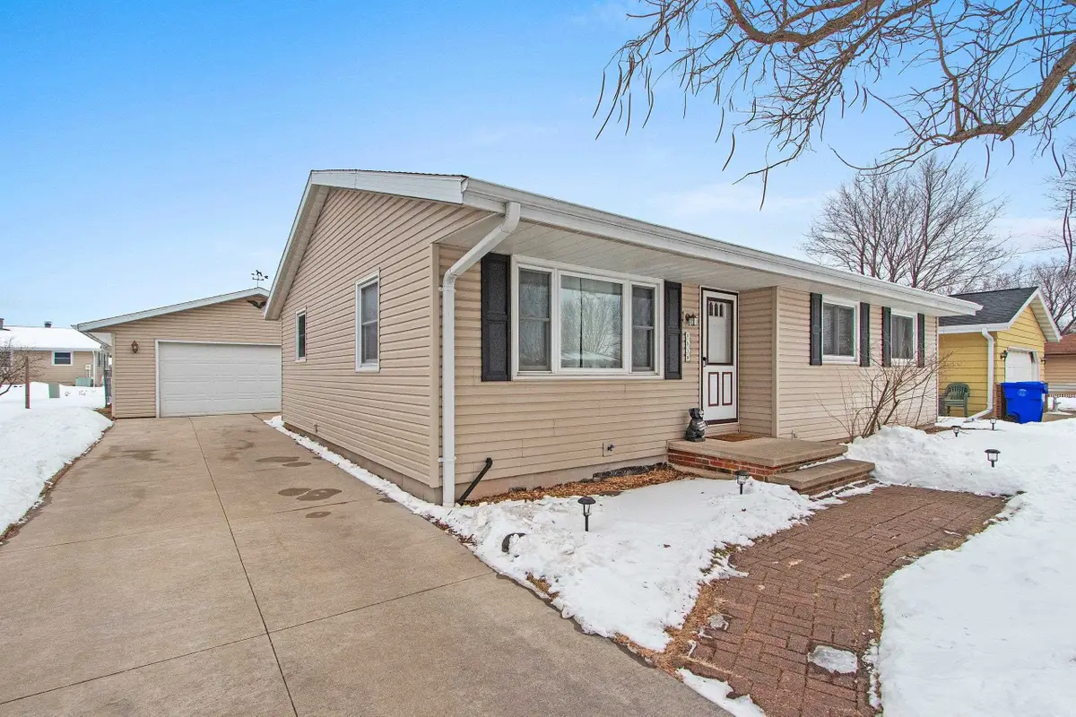 2519 S Eric Drive, Appleton, WI 54915-6624 - Image #1