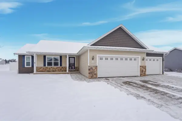 1435 Anthem Drive, NEENAH, WI 54956