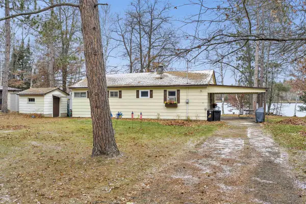 N19718 Morgan Park Road, NIAGARA, WI 54151