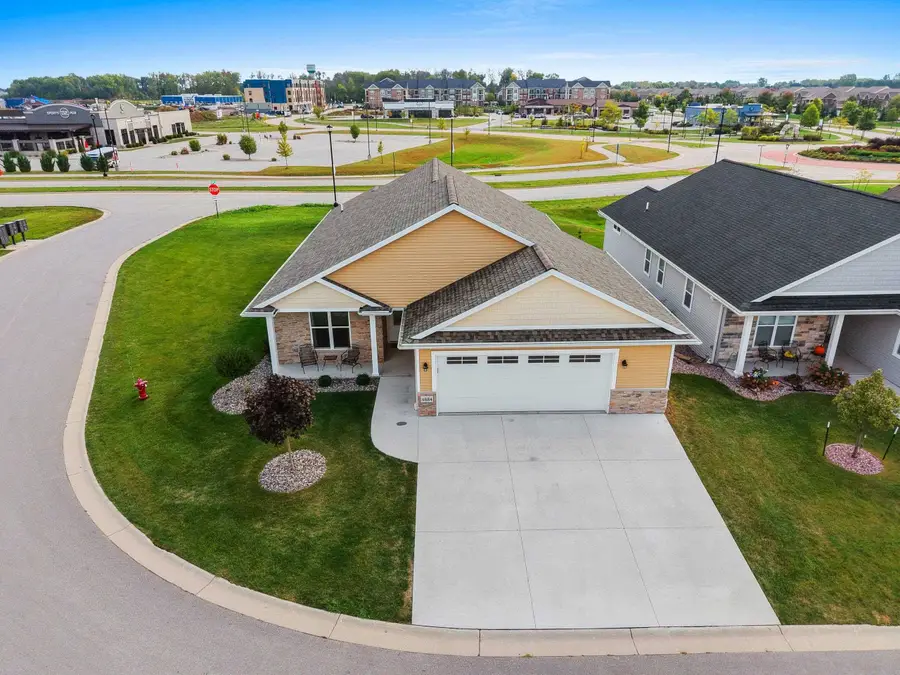 4884 Wyld Berry Way, Hobart, WI 54155 - #2