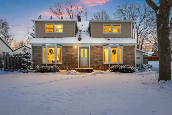 828 N Webster Avenue, DE PERE, WI 54115-3434