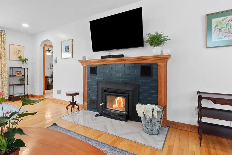 828 N Webster Avenue, De Pere, WI 54115-3434 - #2