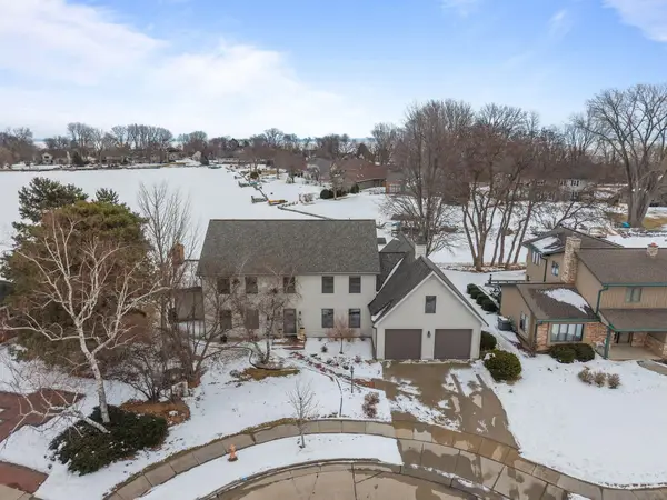 1960 Cliffview Court, OSHKOSH, WI 54902