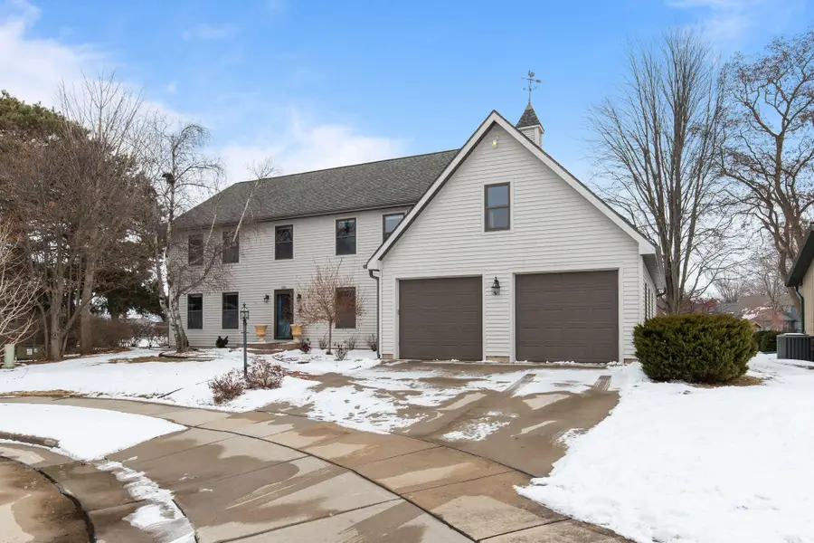 1960 Cliffview Court, Oshkosh, WI 54902 - Image #2