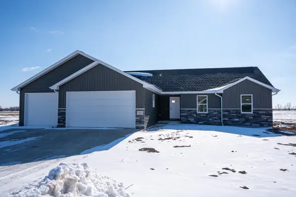 1255 W Thorn Creek Drive, HILBERT, WI 54129