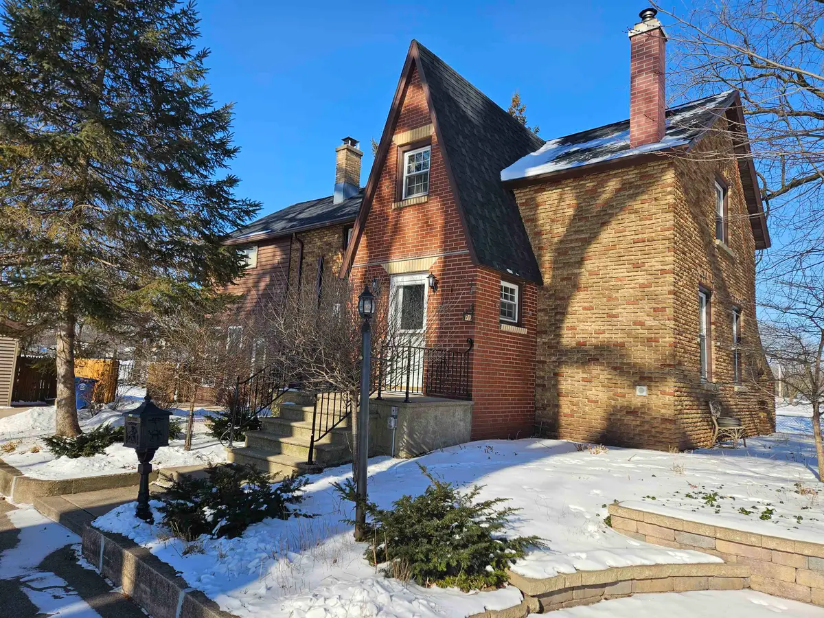 1717 Knapp Street, Oshkosh, WI 54902 - Image #1