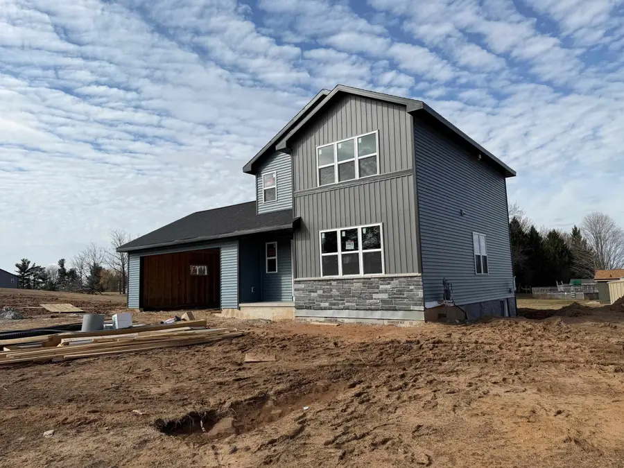 1801 Southland Lane, New London, WI 54961 - #2