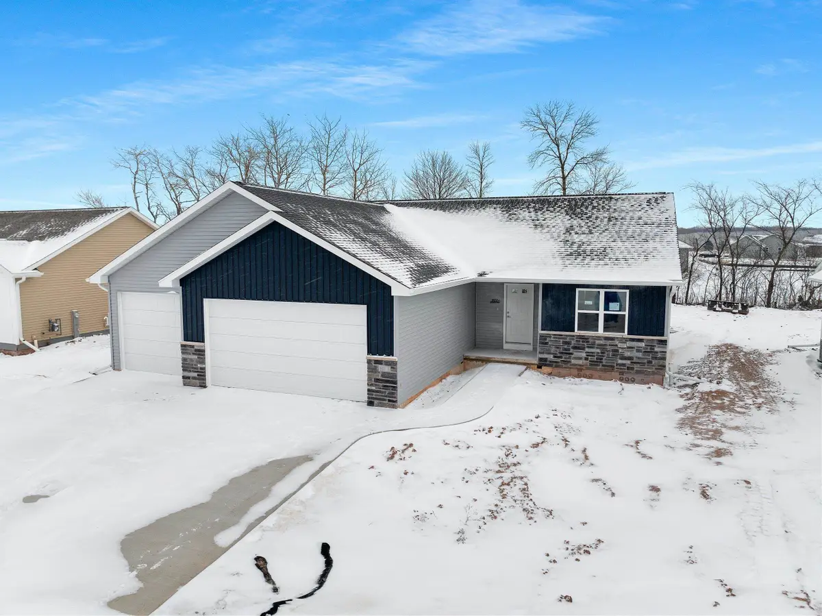 1825 Southland Lane, New London, WI 54961 - #1