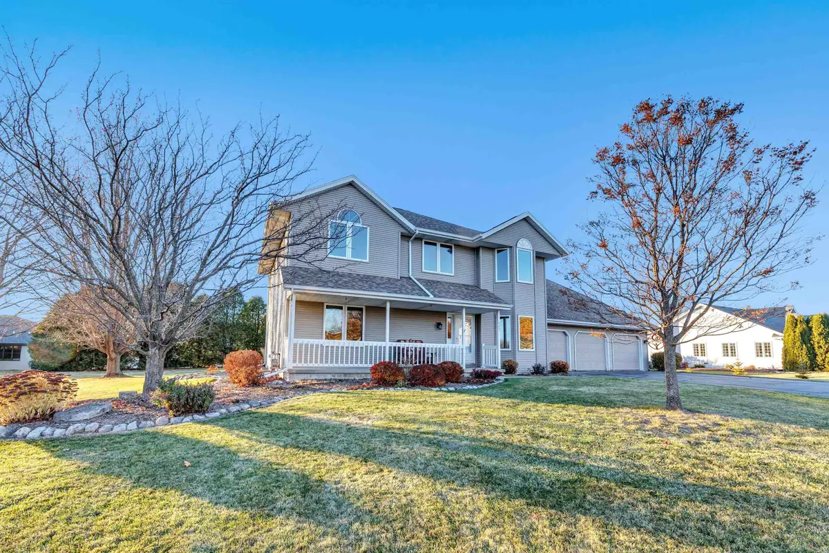 427 N 18th Avenue, Sturgeon Bay, WI 54235 - #1