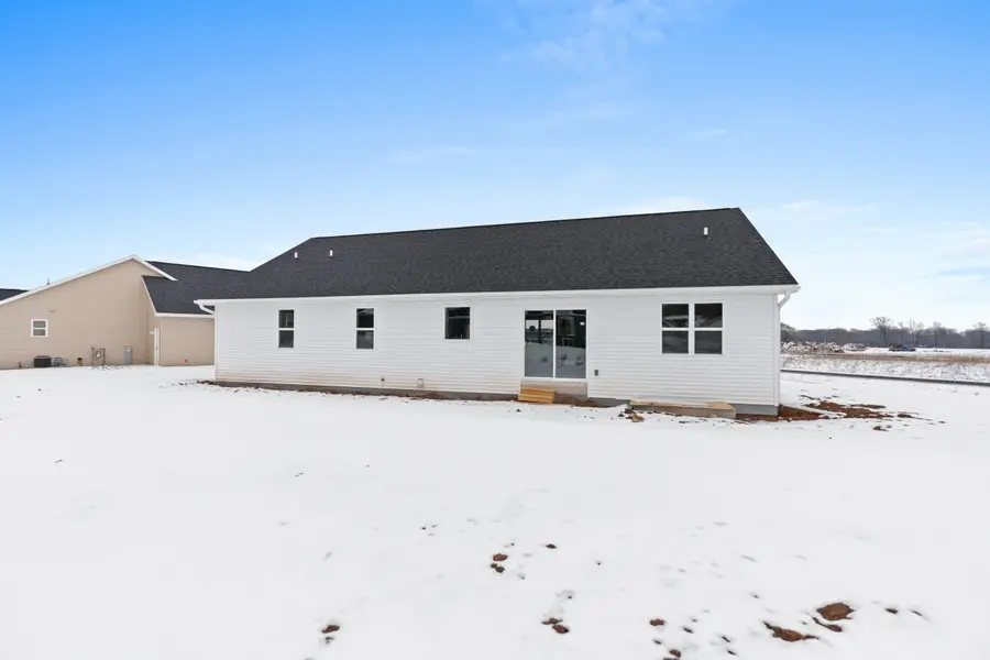 2662 Lawrence Lane, Neenah, WI 54956 - #3