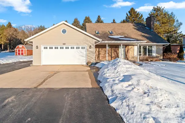 3410 Glendale Avenue, HOWARD, WI 54313-7325