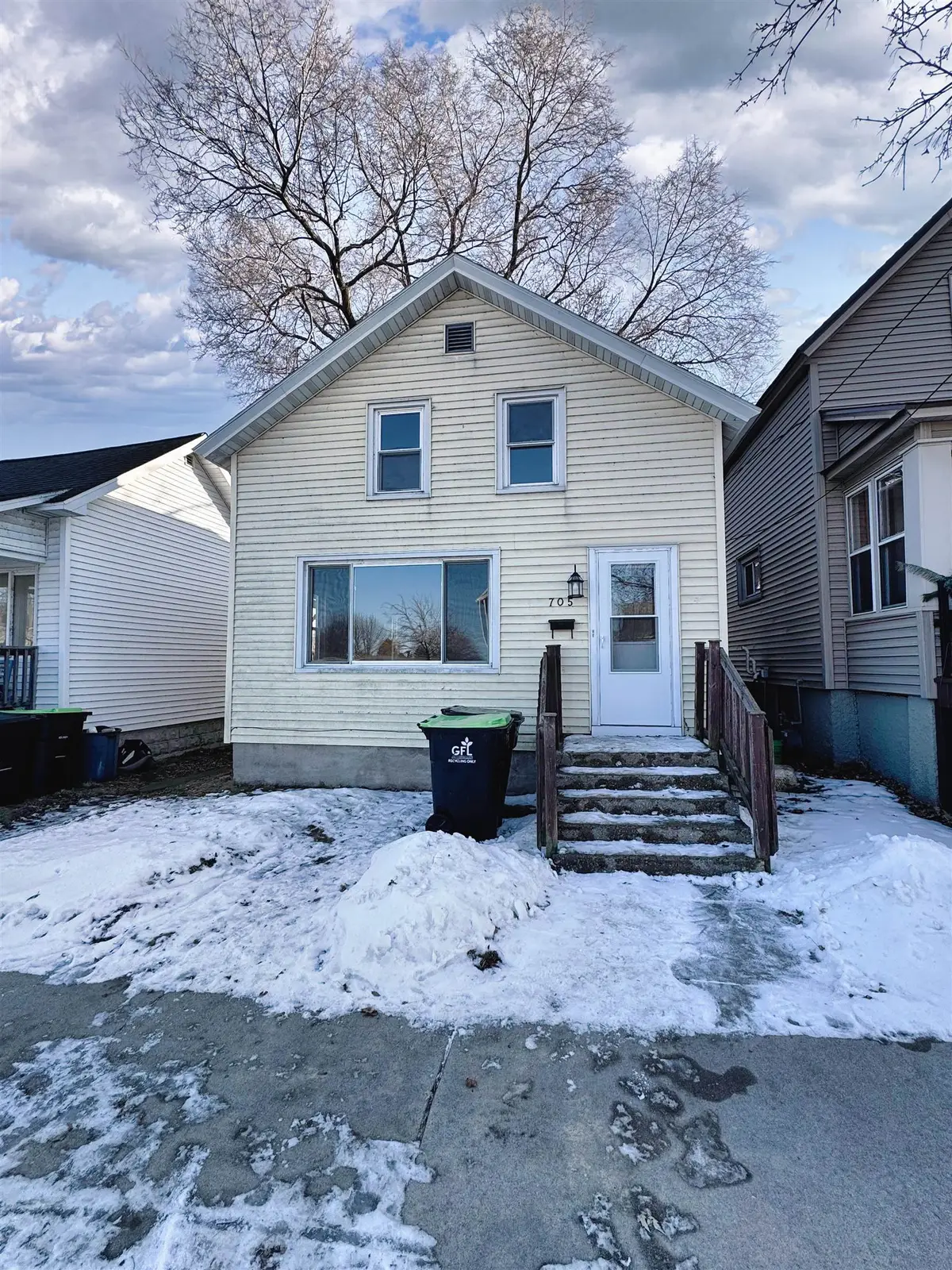 705 11th Avenue, Menominee, MI 49858 - #1