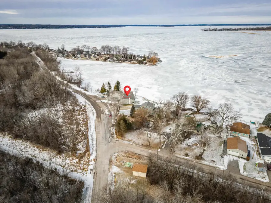 2210 Westwind Road, Oshkosh, WI 54904-1040 - #2