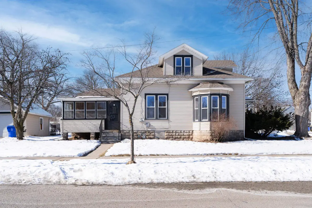 1003 W Spencer Street, Appleton, WI 54914 - #1