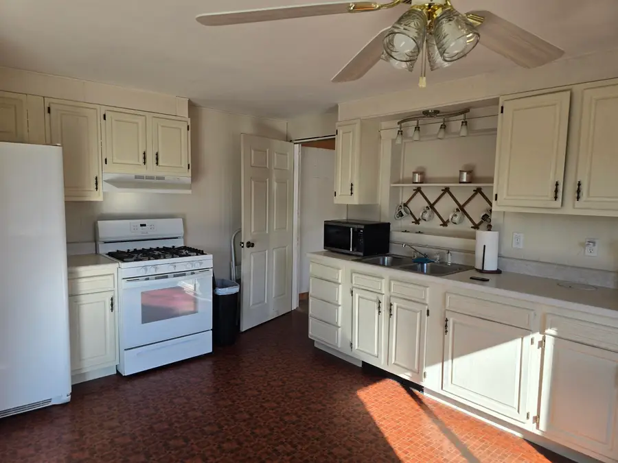 312 E Valley View Drive, Wautoma, WI 54982 - #3