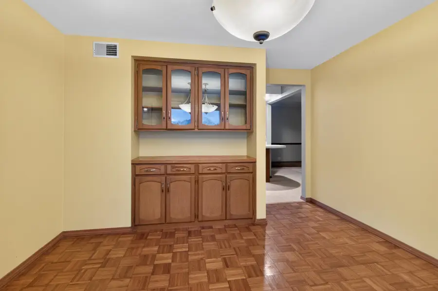 414 Custer Court, Green Bay, WI 54301-1247 - #3