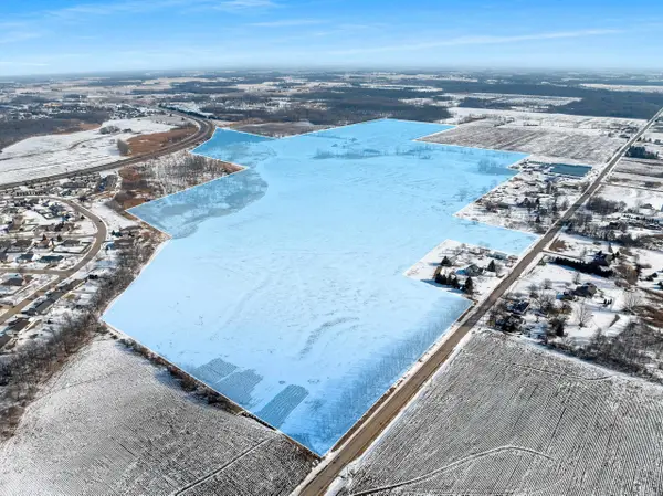 3700 Luxemburg Road, GREEN BAY, WI 54229