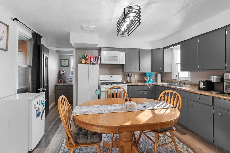 1419 Fox Street, Oshkosh, WI 54902 - #3