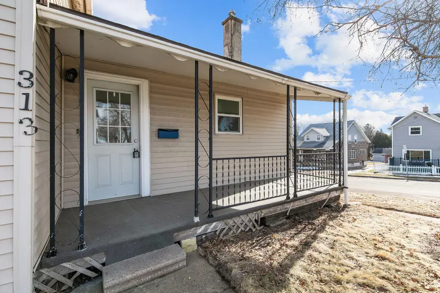 313 S Lincoln Avenue, Beaver Dam, WI 53916 - #2