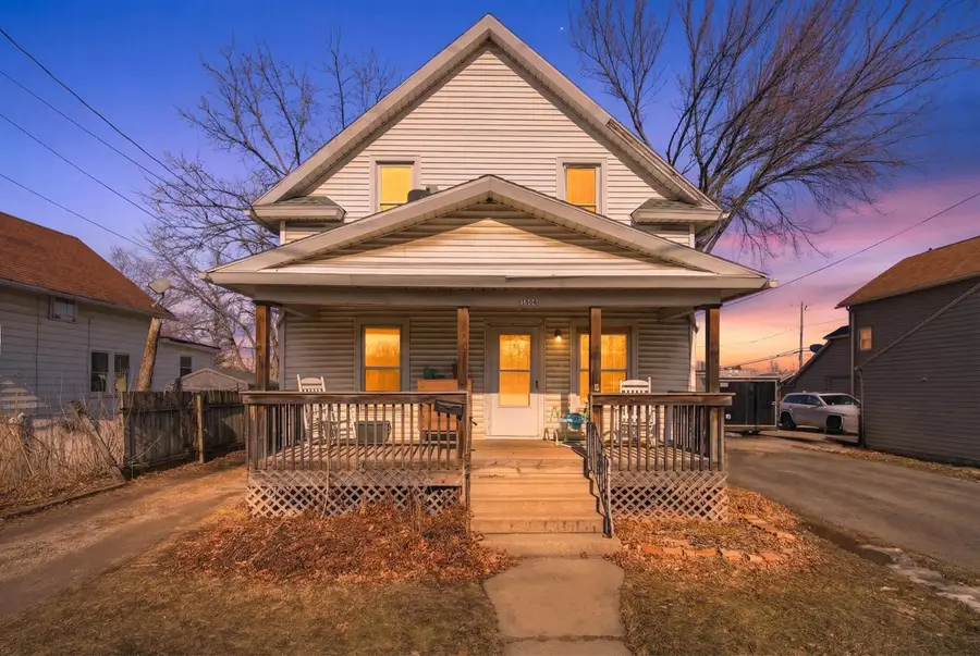 1008 W 9th Avenue, Oshkosh, WI 54902 - #2