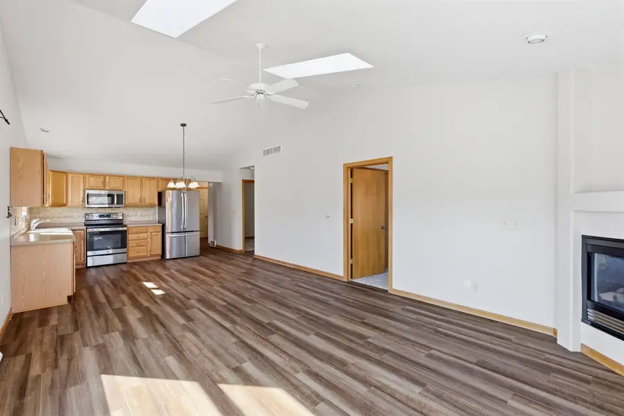 802 Sunridge Court #B, Waupaca, WI 54981 - #3