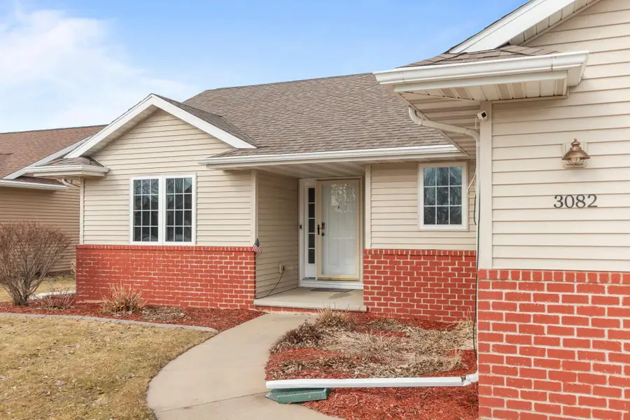 3082 Winnipeg Street, Menasha, WI 54952 - #2