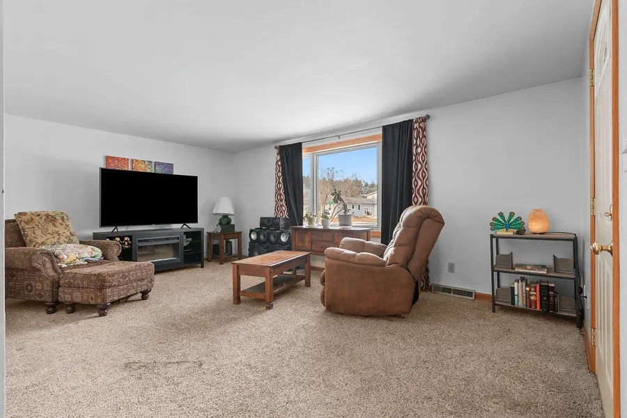 3137 Parkdale Drive, Marinette, WI 54143 - #3