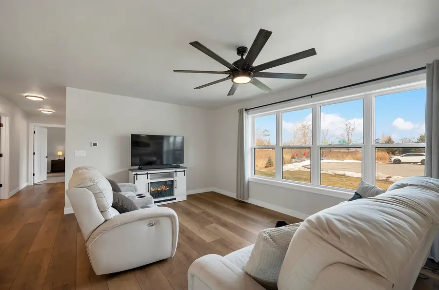 2039 Lone Grove Avenue, Green Bay, WI 54303 - #3