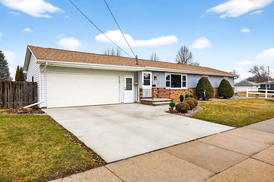 1428 E Pershing Street, Appleton, WI 54911 - #2