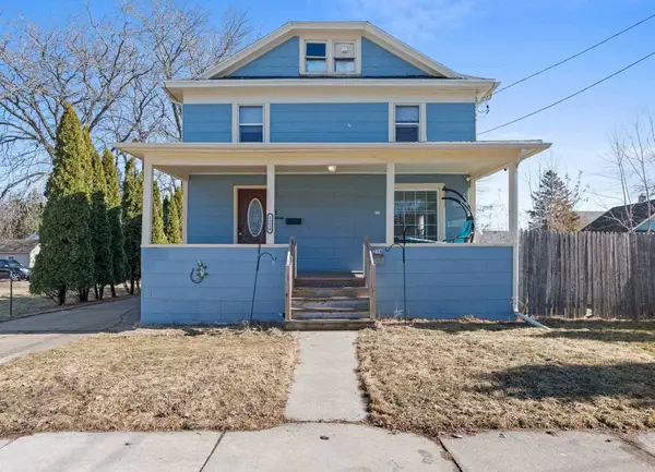 1214 Grand Street, OSHKOSH, WI 54901-3828