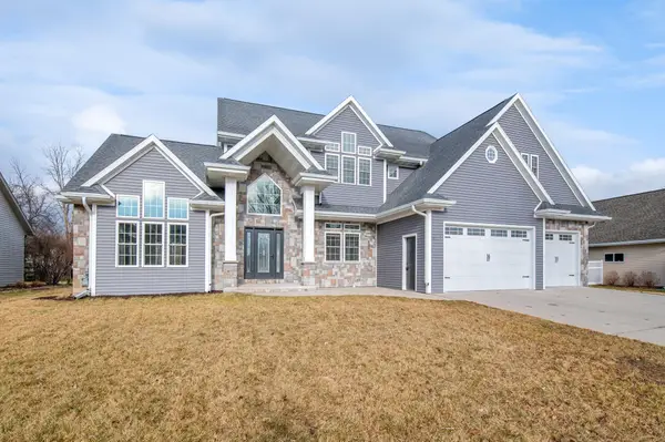 657 Black Earth Drive, DE PERE, WI 54115