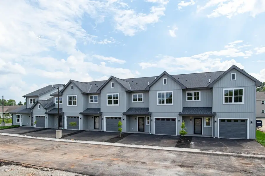 1068 W 20th Avenue, Oshkosh, WI 54902-6618 - #2