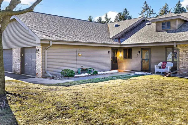 71 Spencer Village Court, APPLETON, WI 54914