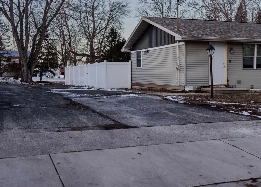 329 E Green Bay Street, Pulaski, WI 54162 - #3
