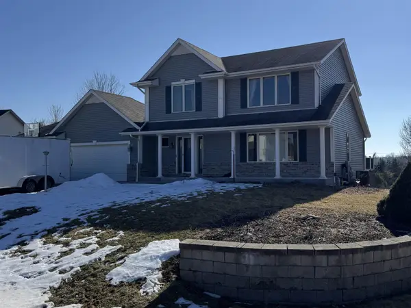 W1955 Fairfield Lane, SHEBOYGAN, WI 53083