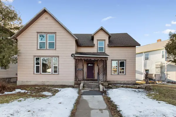 829 Pierce Avenue, MARINETTE, WI 54143