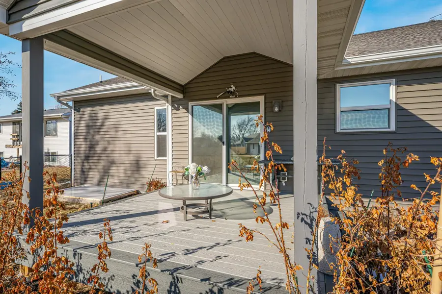 730 E Scott Street, Omro, WI 54963 - #3